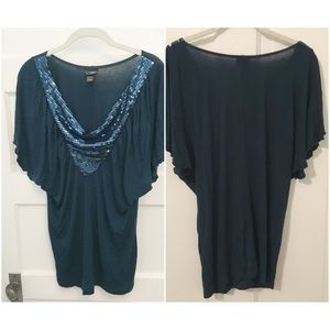 Cute bluish green sequined top!
