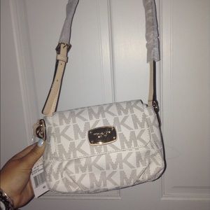 Michael Kors Jet Set Cross Body Bag