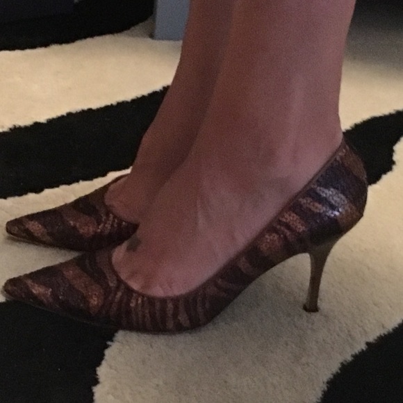 Manolo Blahnik Shoes - REDUCED Manolo Blahnik sz 40 100% AUTHENTIC
