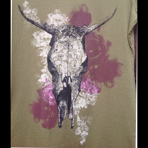 Bullhead Skull Rose  Fitted Cotton Tee Shirt Top - Picture 2 of 4