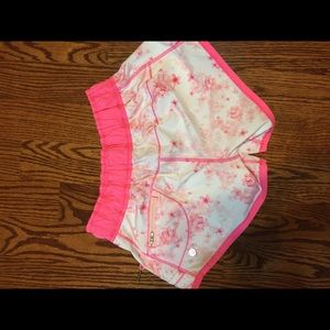Lululemon Shorts. Size 6. EUC