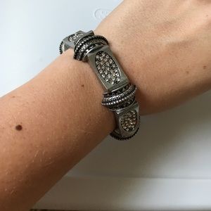 Gorgeous stretch bangle bracelet