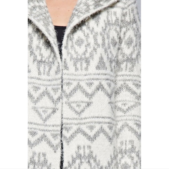 ‼️LAST ONE‼️Hooded Fuzzy Sweater Cardigan - Picture 4 of 4