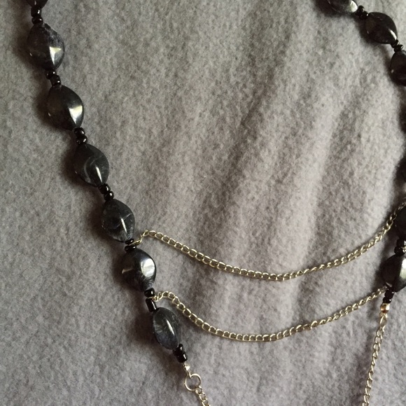 Layered Chain Necklace - Picture 4 of 4