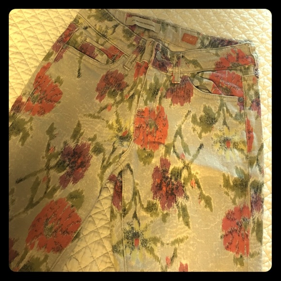 Anthropologie floral patterned jeans! Size 27 - Picture 1 of 4