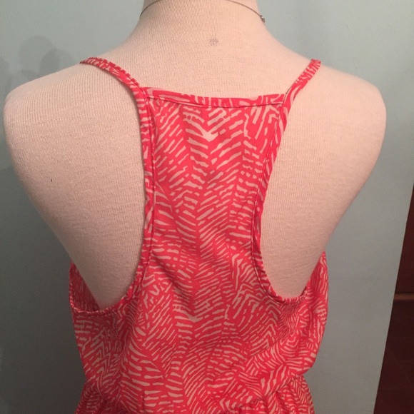 Francesca's Collections Famosa Coral ruffle dress. - Picture 2 of 4