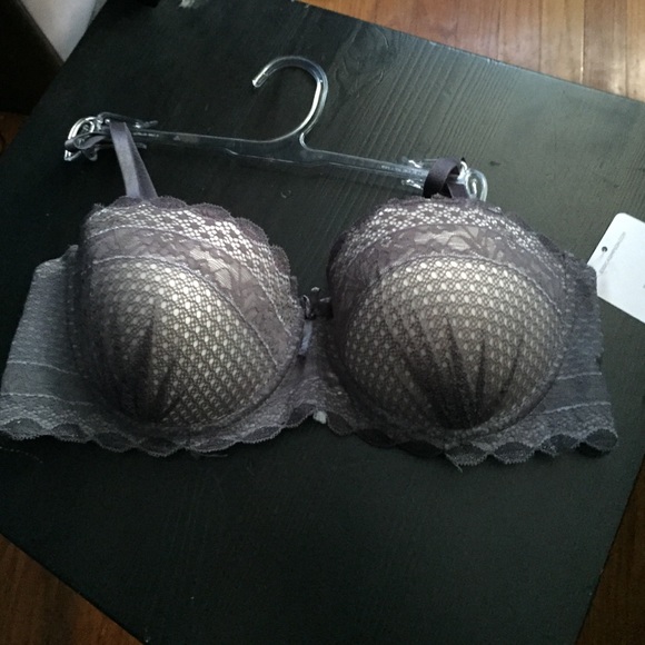 Jessica Simpson push-up bra