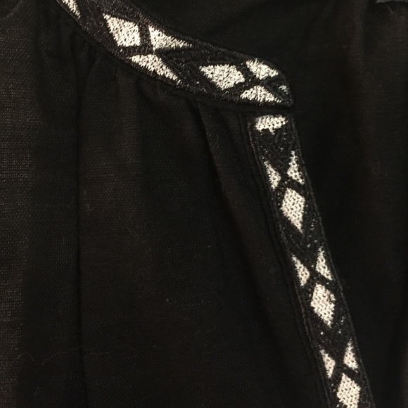 Black Gap Tank. NEW WITH TAGS - Picture 3 of 4