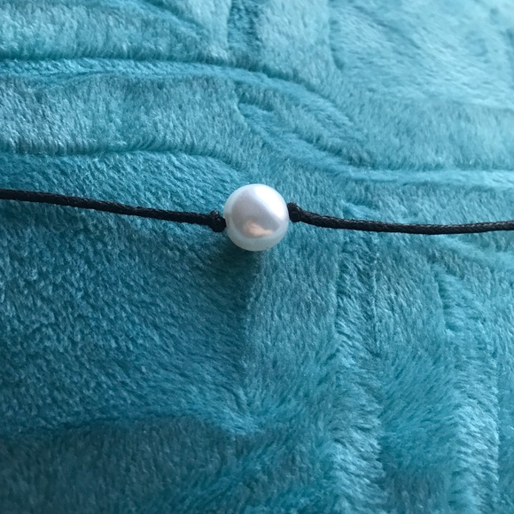 Black pearl choker - Picture 3 of 3