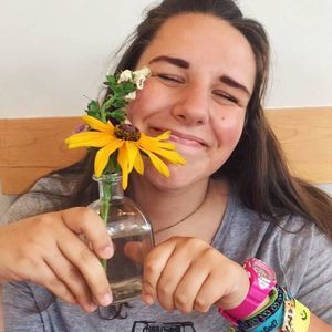 Meet your Posher, Annalee