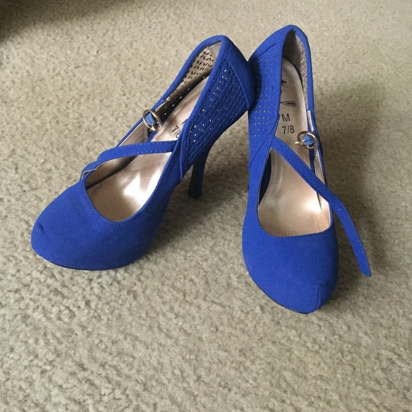 Blue one strap pumps