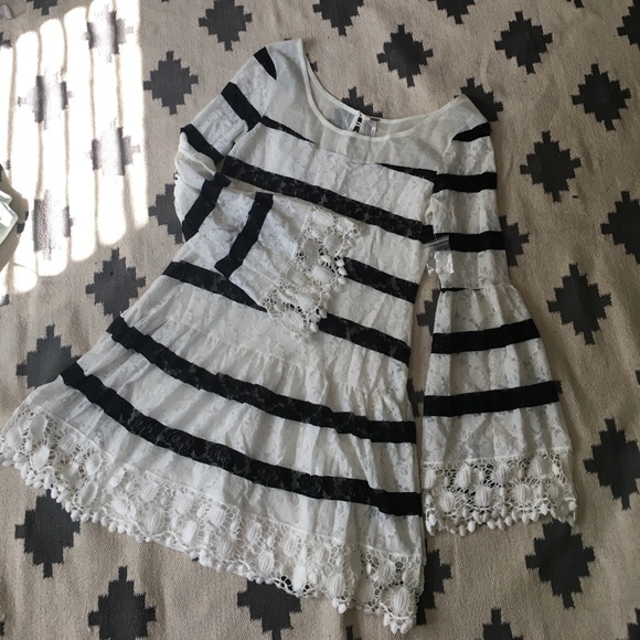 Free People RARE Cherry Blossom Lace Dress - Picture 4 of 5