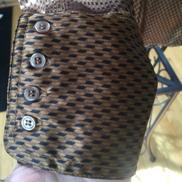 Beautiful Pattern Blouse - Picture 2 of 4