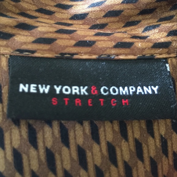 Beautiful Pattern Blouse - Picture 4 of 4