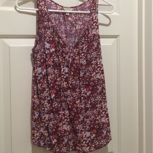 Lot 3 medium sleeveless blouses