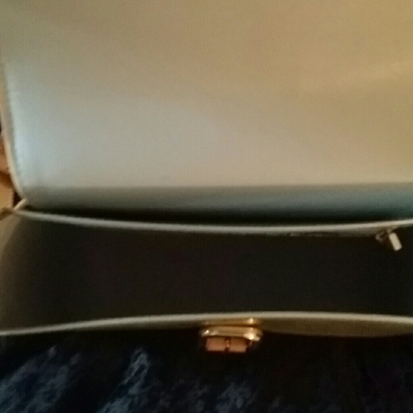 Authentic Louis Vuitton Teal Vernis Christie - Picture 2 of 4