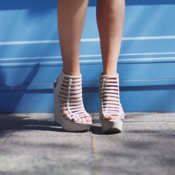 Steve Madden Xpert wedges