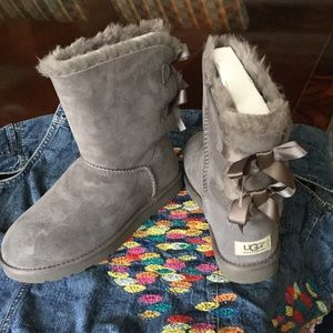 UGG BOOTS!!!! NEW W/O BOX