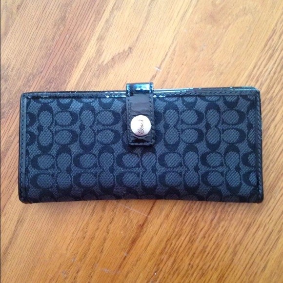 Coach wallet