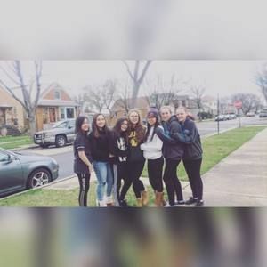 Meet your Posher, Vi