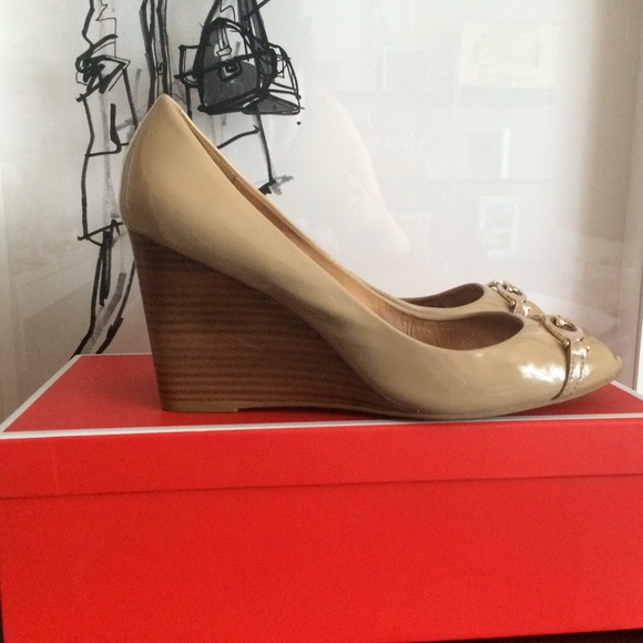 Authentic Coach Elora wedge