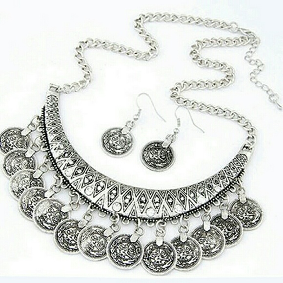 🆕 Boho Antique Coins Statement Necklace Set