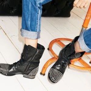 Steve Madden Tarnney combat boots.