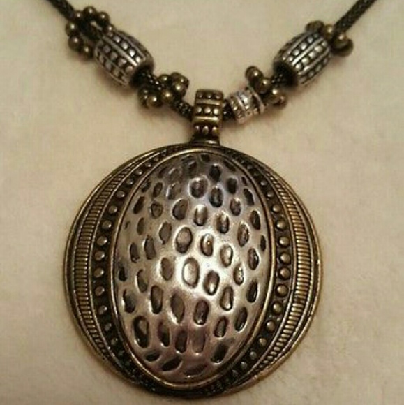 "Society" necklace