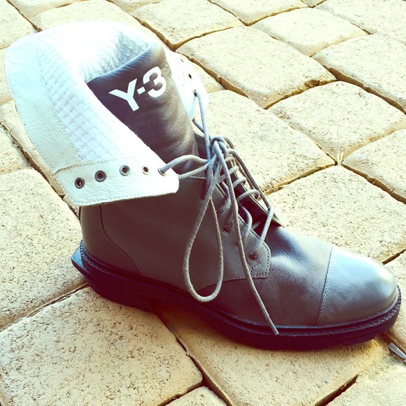 Y-3 high top boots ! Yes they are real .