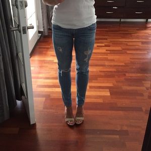 AG Stevie Distressed Ankle Jeans Light Wash