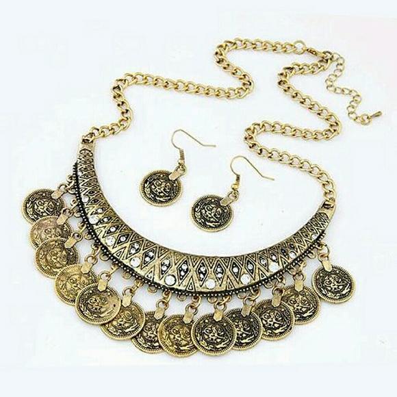 🆕 Boho Antique Coins Statement Necklace Set