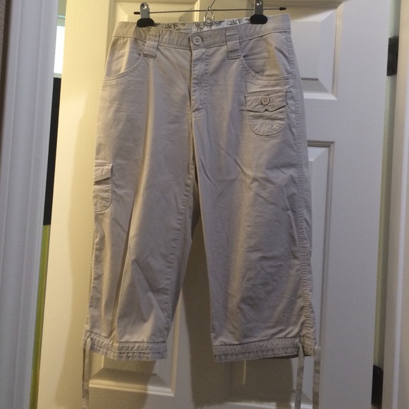Capri Size 10 Capri