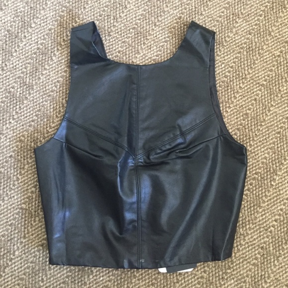 Black crop top