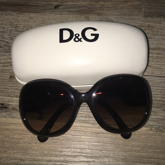 Dolce and Gabbana sunglasses style 8063