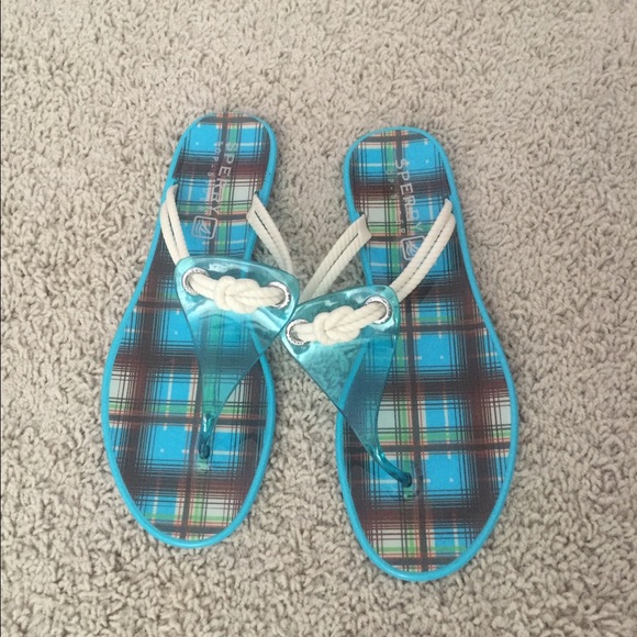 Sperry flip flops