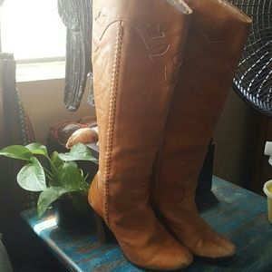 Vintage Leather Cowgirl detailed boots