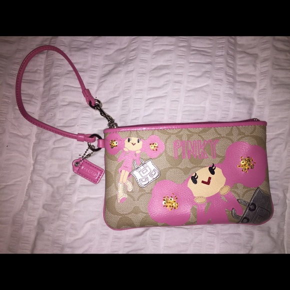Coach Poppy Wristlet - Pink
