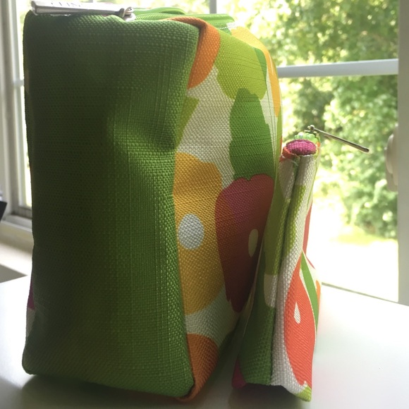 Clinique Floral Makeup Bags - Picture 4 of 4