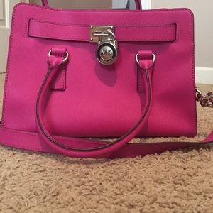 Micheal kors purse
