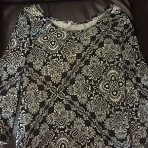 Patterned long sleeve shirt