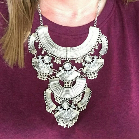 "Goddess" Bib Statement Necklace - Picture 3 of 4