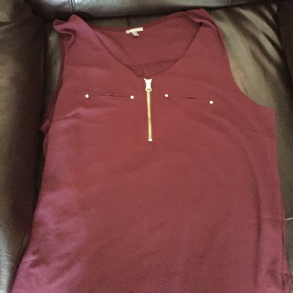 Cranberry color tank