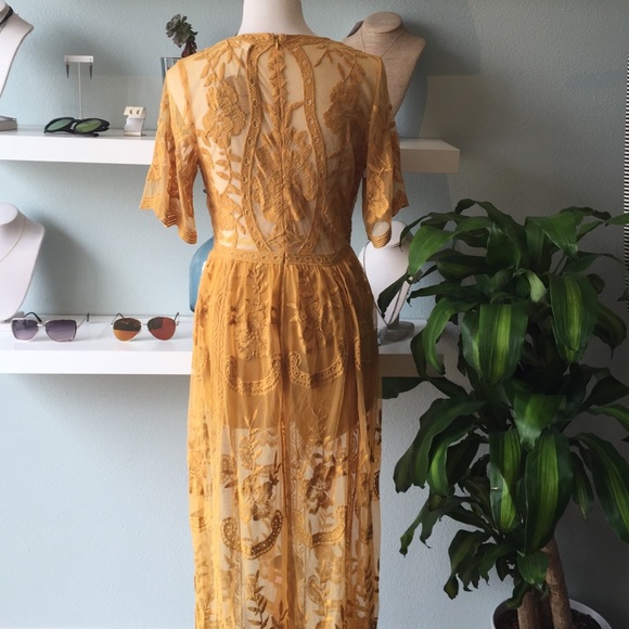 Chloe lace romper dress - Picture 3 of 4