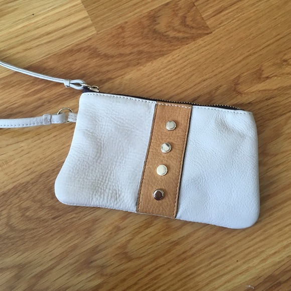 100% Leather Wristlete
