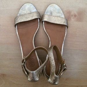 Tory Burch gold wedges 7.5