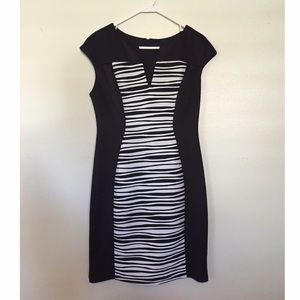 🎉Final Price Drop🎉Connected Black/White Size 10