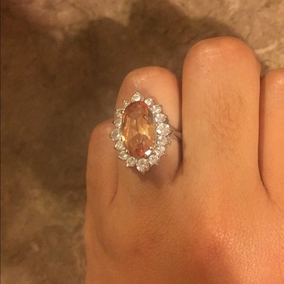 Beautifull ring - Picture 2 of 2