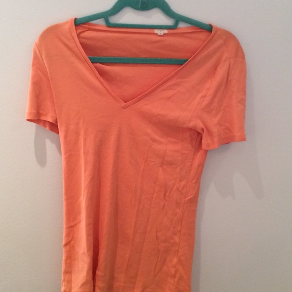 Peach short sleeve v-neck t shirt