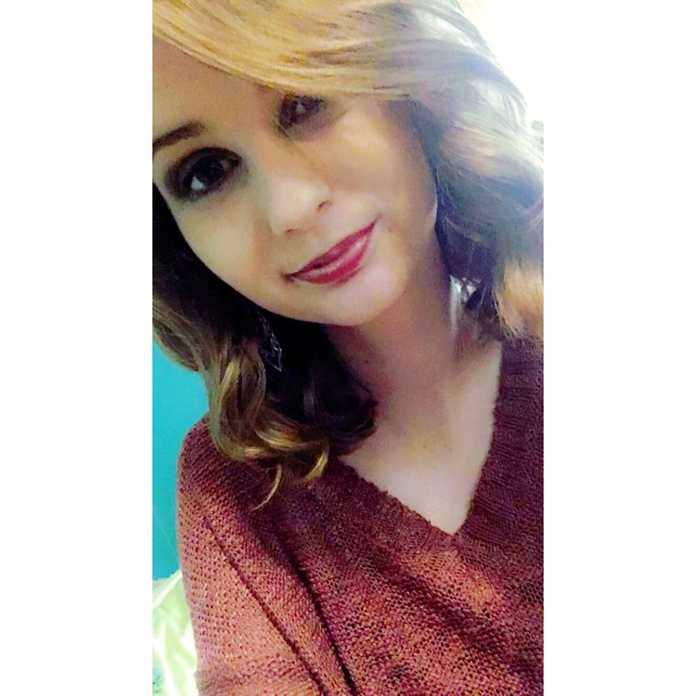 Meet your Posher, Courtney
