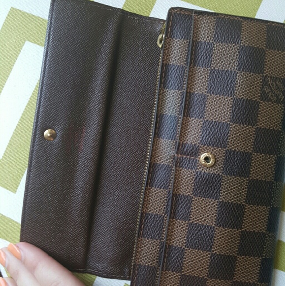 Louis vuitton sarah wallet FLASH SALE TODAY!!!!